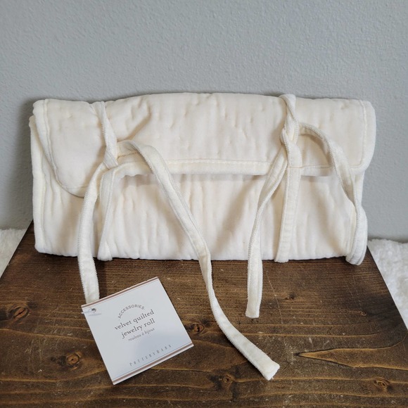 Pottery Barn Jewelry Pottery Barn Velvet Quilted Ivory Jewelry